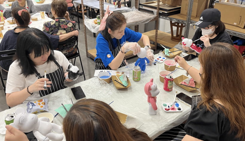 Art Jamming Workshops - Choosing your surface: canvas sizes, tote bags, sneakers, and T-shirts