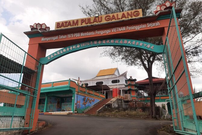 Batam Heritage Tour with Singapore Ferry Ticket, Lunch & Massage - Golden Factory Outlet and the practical souvenir stop