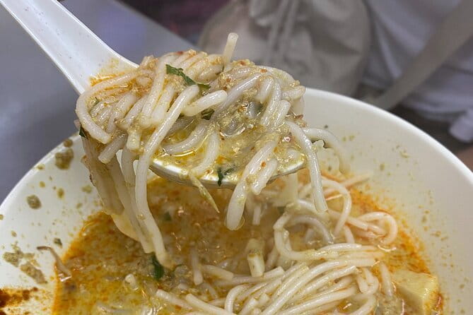 Best Ever Katong Food Tour with Local Foodie - PRIVATE TOUR - Katong-Joo Chiat: the neighborhood that makes food feel personal
