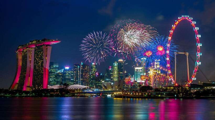 Best of Singapore: Private Walking Tour with a Local - Marina Bay Sands: the skyline moment you can actually enjoy