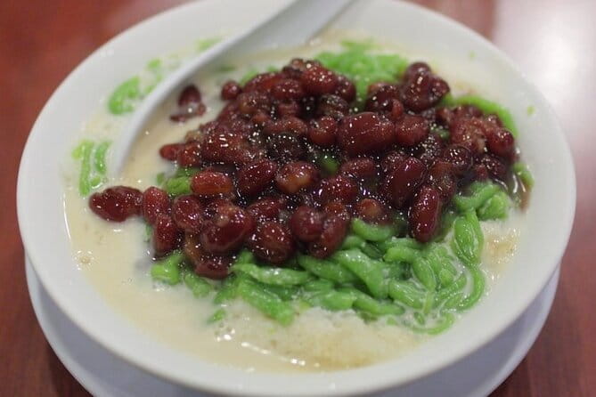 Chinatown Heritage and Local Street Food Small Group Tour - First Steps in Chinatown: How the Route Sets You Up
