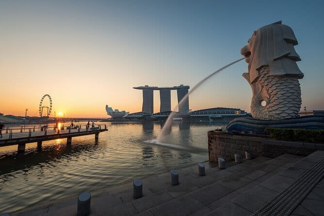 Exclusive Private Tour by a Singaporean Guide - Singapore City Gallery + Lunch at Maxwell Market: How the City Gets Planned