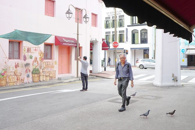 Feel the Heartbeat: A Singapore Chinatown Walking Tour - Shophouse facades and murals: what to notice while you walk