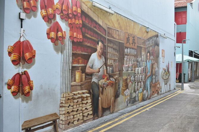 Feel the Heartbeat: A Singapore Chinatown Walking Tour - Buddha Tooth Relic Temple and the main temple stops