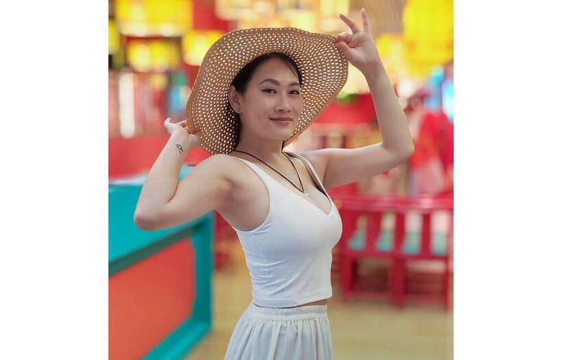 Instawalks of Iconic Singapore Photography Services - The photography style: candid in-between shots plus pose coaching
