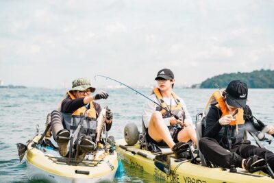 Kayak Fishing Tour in Singapore, Pasir Ris and Pulau Ubin Kelongs - The fishing lesson on live prawn bait and bottom fishing basics