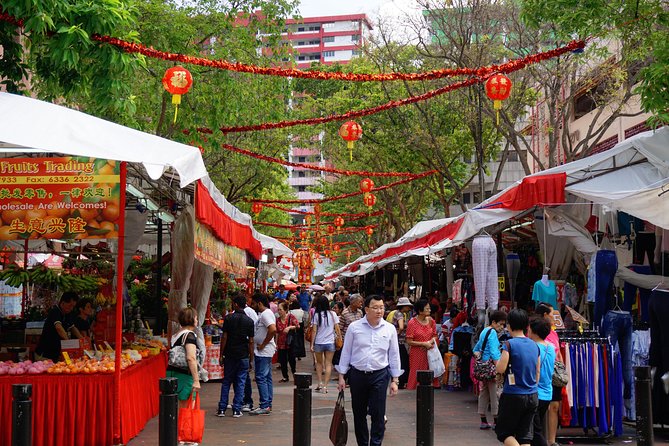 Kickstart Your Trip To Singapore With A Local: Private & Personalized - Kampong Gelam vibe: Malay-Muslim culture and Sultan Mosque above the shops