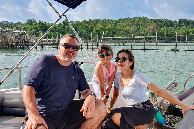 Let's Go Kelong Boat Tour at Pulau Ubin - Smith Marine floating restaurant: traditional fish farm hybrid, modern stop