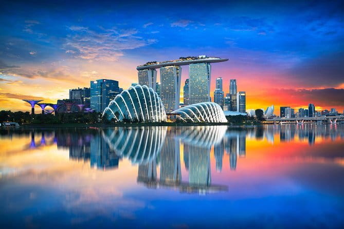 Live Like a Local in Singapore (Half-day Tour) - Jurong Lake Gardens and the Former Drive-In Cinema