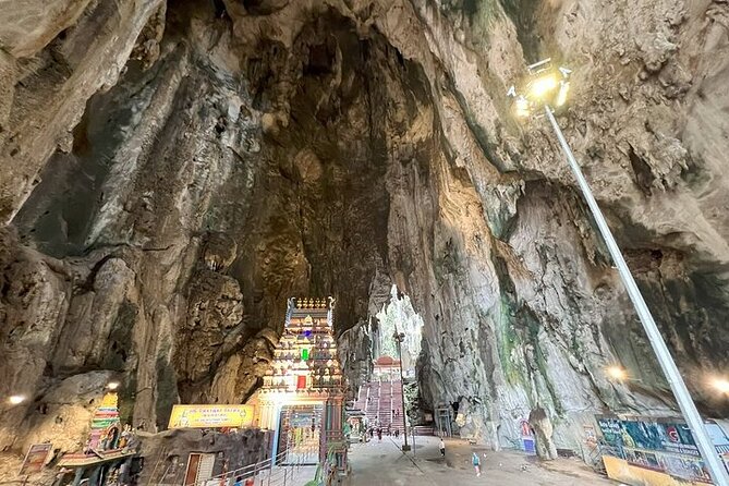 LUXURY Private day tour: Kuala Lumpur & Malacca from Singapore by licensed guide - Prime Minister Office, Putra Mosque, and Palace of Justice photo stops