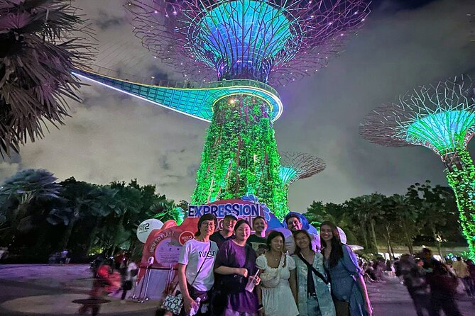 Magical Marina Bay Night Walking Tour - Stop 2: Merlion Park up close (and not from far away)