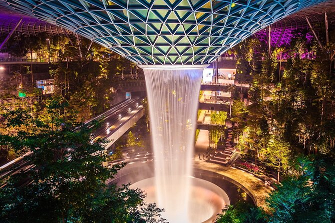 Marina Bay Cruise Centre or SCC to Changi Airport Transfer - Meet-and-greet outside the cruise terminal: easy to find, if you do it right