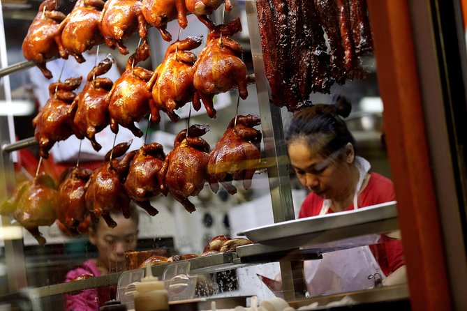 Michelin Premium Food Tour with Hawker Centre & Chinatown Tour - Why this Michelin street food tour makes sense in Singapore