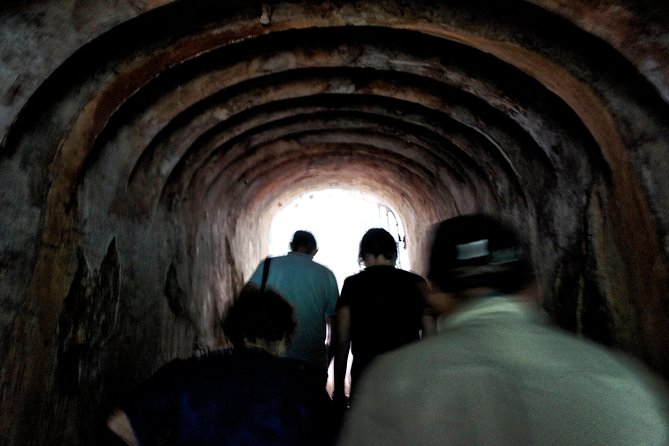Of Graves, Guns & Battles™: A Tour of Fort Canning Hill - The guide makes the difference: small group attention, big clarity