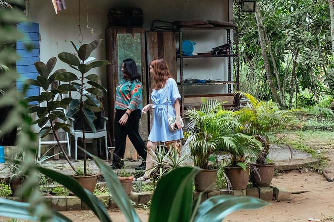 Off the Beaten Track in Singapore: Private City Tour - The flexible extra stop: HDB life and that city-jungle contrast