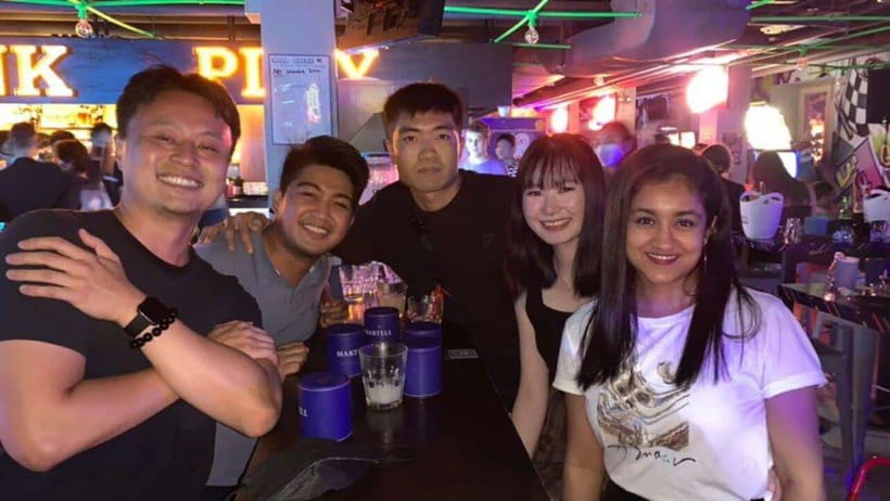 Party Singapore Bespoke Pub Crawl - Who this pub crawl is best for