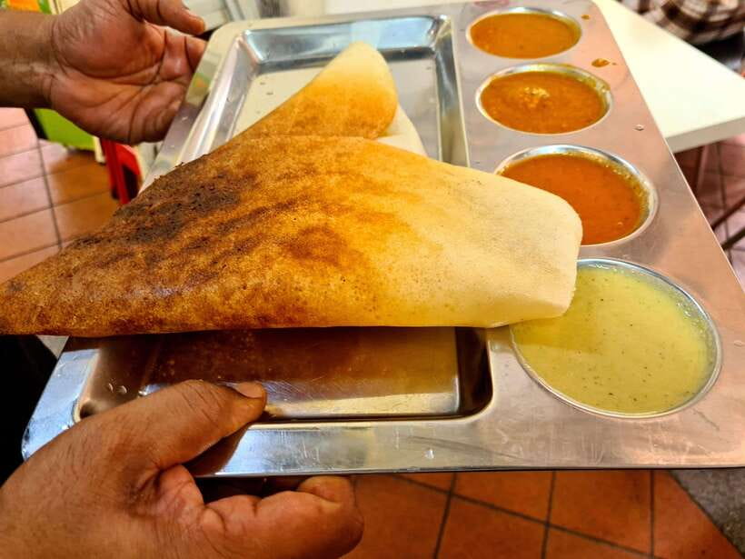 Personalised 3in1 Food Tour: 3 Cultural Trails of Singapore - Quick hits on this 5-hour 3-neighborhood Singapore food walk