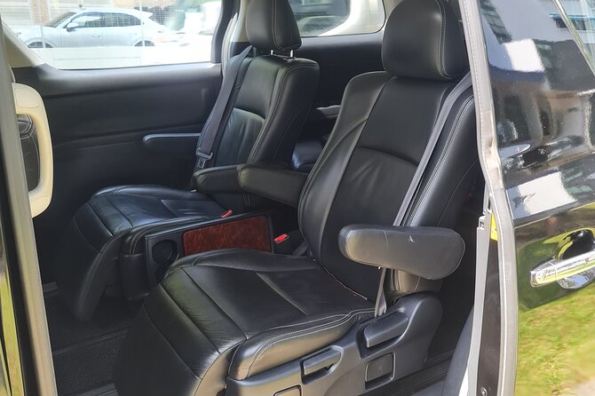 Private Airport Transfer in Singapore - In the Car: What the 1-Hour Ride Feels Like