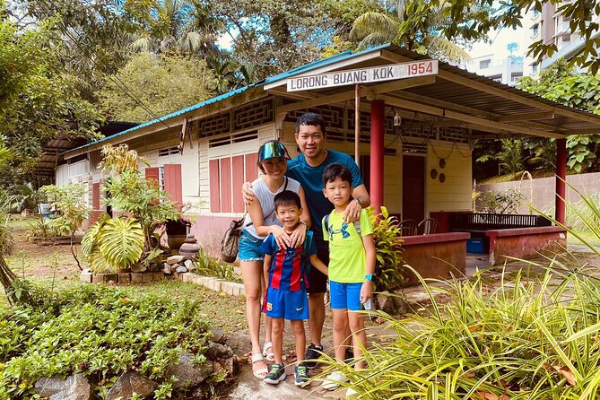 Private Car Tour for Singapore Highlights and Hidden Gems - Stop 5: Tampines and the off-the-beaten feel
