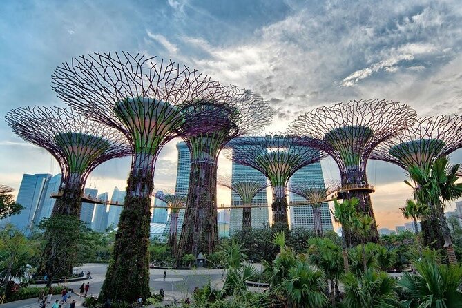 Private Full Day Singapore Highlights Tour - Esplanade Park: arts culture at the Bay