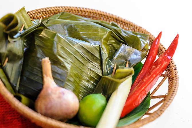 Private Market Visit and Cooking Class With A Professional Chef - Tiong Bahru Market: A Practical Place to Start