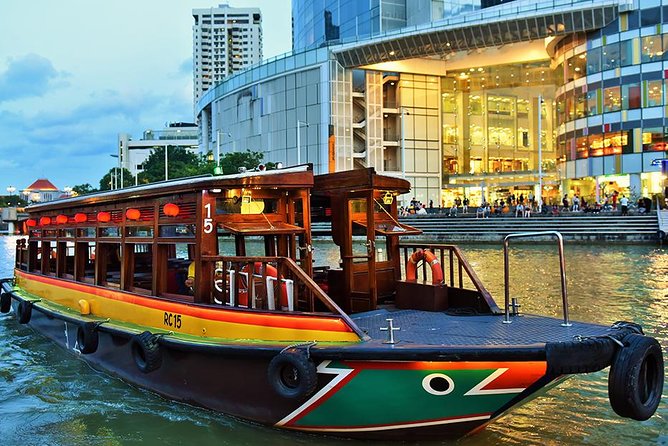 Private Singapore Night Tour with Gardens by the Bay&River Cruise - Marina Barrage at night: a sustainability stop that refreshes your eyes