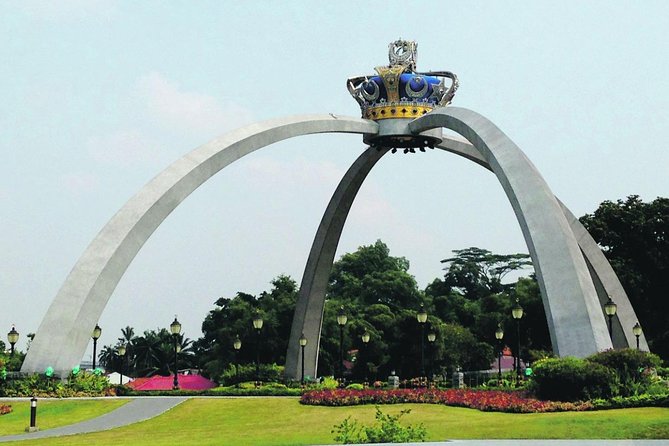 Private Tour: Sightseeing Daytrip to Johor Bahru from Singapore - Johor Premium Outlets: shopping time that doesn’t wreck your day