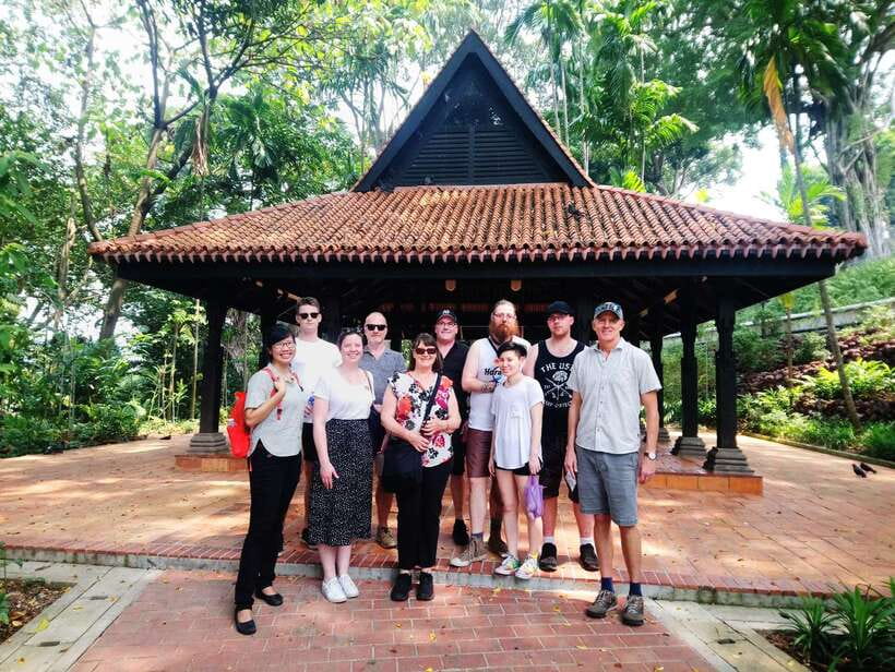 Singapore 2.5-Hour Walking Tour: Graves, Guns & Battles - Walking the hill: comfortable pace, real stairs, and weather smarts