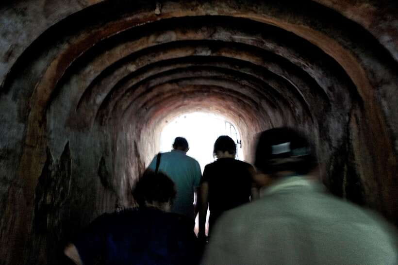 Singapore 2.5-Hour Walking Tour: Graves, Guns & Battles - How long it really takes, and when to do it in Singapore heat
