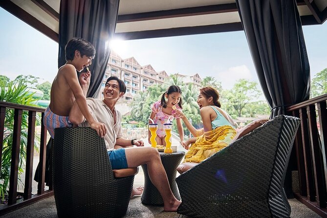Singapore: Adventure Cove Waterpark Entrance Ticket - Reef Time: Snorkeling Over 20,000 Fish and Ray Encounters