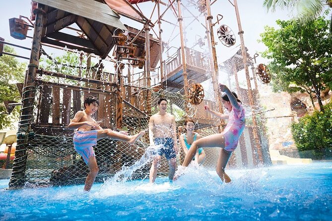 Singapore: Adventure Cove Waterpark Entrance Ticket - Food, Lockers, and Comfort: How to Avoid a Messy Day