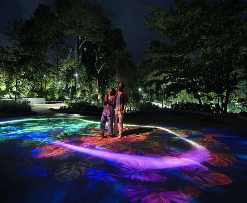 Singapore After Dark:Small Group Sentosa Tour with Cable Car - Practical tips to make the night smoother