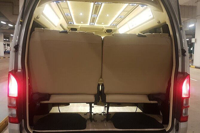 Singapore Arrival Ground Transfer in Limo-Bus - The WhatsApp System That Saves Your Arrival Day