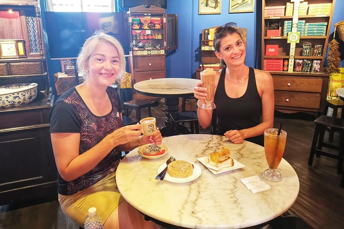Singapore Bike and Bites Food Tour - Food tasting reality check: bites, not big plates, and limited customization