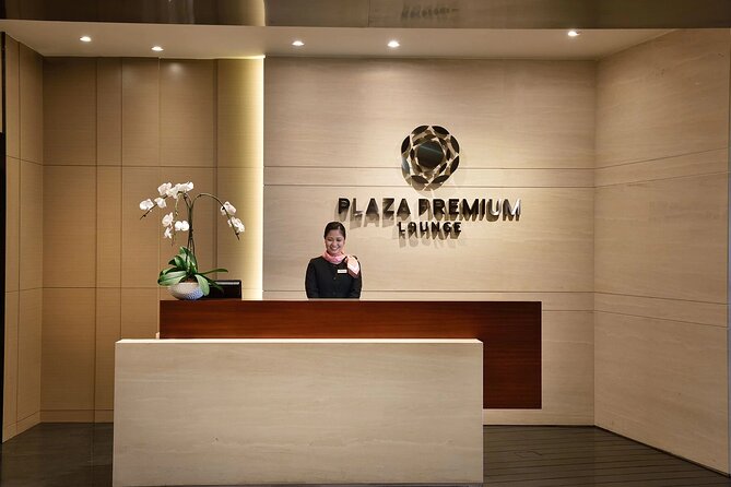 Singapore Changi Airport Plaza Premium Lounge at Terminal 1 - The food and drinks: what to expect when hunger hits
