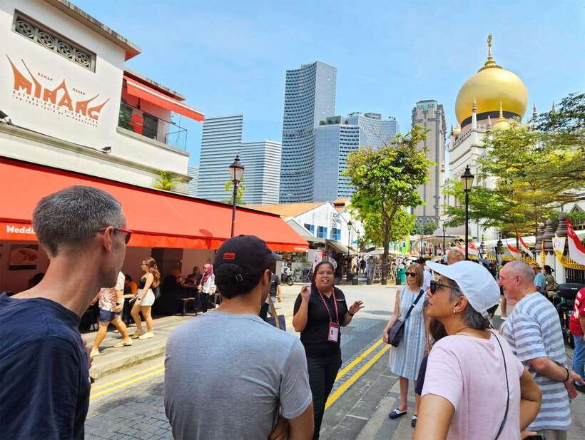 Singapore: Chinatown and Little India Guided Walking Tour - What you really gain: context for the city’s cultural map