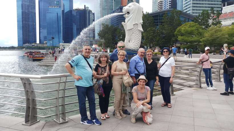 Singapore: Chinatown and Little India Private Walking Tour - Meeting at 111 Jln Sultan: the easiest way to avoid first-day stress