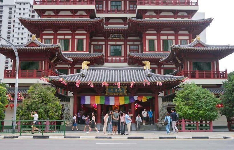 Singapore: Chinatown Food Tour with 6 Tastings - Stop-by-stop walk: from Nanyang Old Coffee to Outram Park