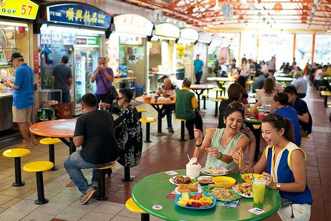 Singapore: Chinatown Hawker Food Tasting Tour - Meet your guide: it’s often the real deciding factor