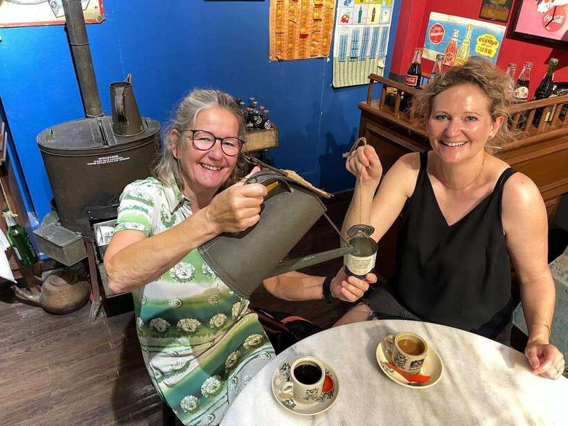 Singapore: Chinatown Hawker Guided 8-Dish Tasting Tour - The 3-hour flow: how the tour moves through Chinatown