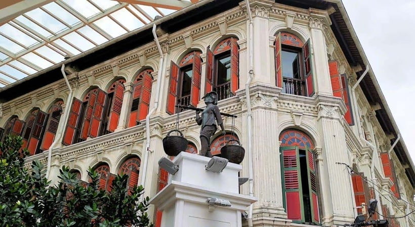Singapore: Chinatown Historic Walking Tour with Lunch - Mohamed Ali Lane stories: where the guide turns sidewalks into scenes