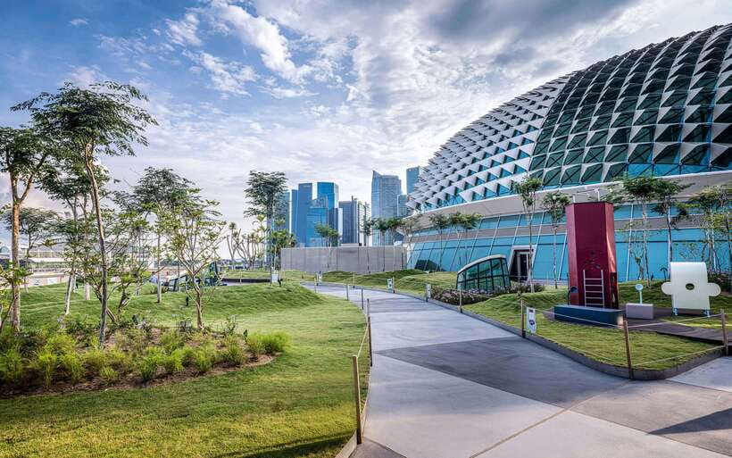 Singapore: City Highlights Walking Tour & Singapore River - Guides: why this tour often feels better than you expect