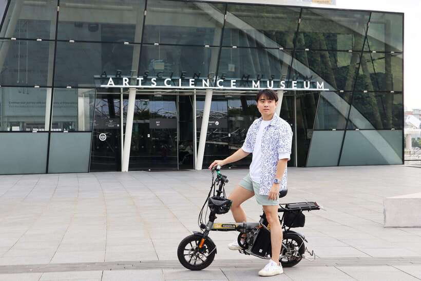 Singapore: Electric Bicycle Experience (Rental and Tour) - Marina Barrage break time: a viewpoint you can take in properly