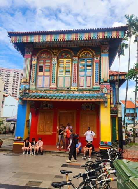 Singapore Essentials: 4-Hour Private Tour - Meeting at Maxwell MRT: start location and what to bring