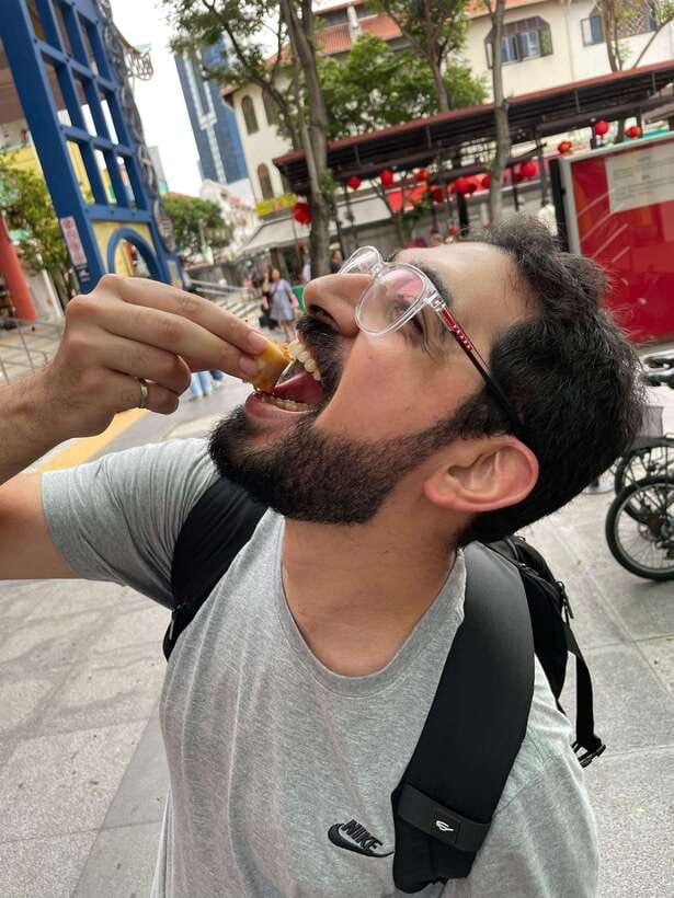 Singapore: Food and Bike Tour - Downtown - The Pace: Bicycle Rental, Urban Riding Skills, and Why 4 Hours Can Feel Just Right