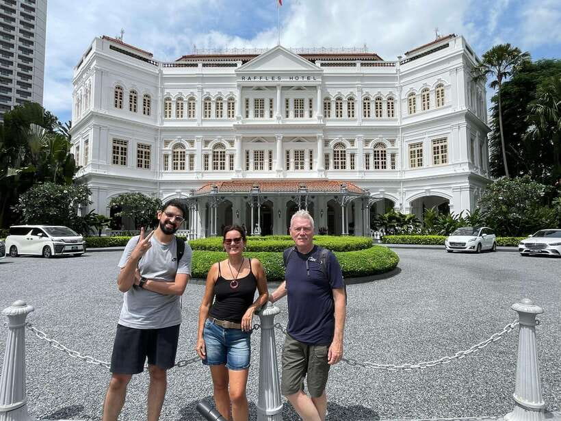 Singapore: Food and Bike Tour - Downtown - What the Guide Adds Beyond the Menu