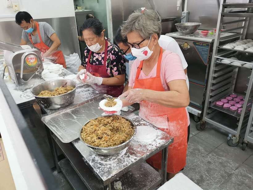Singapore: Food and Bike Tour: Katong District - Should you book this tour in Katong?