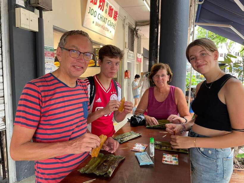 Singapore: Food and Bike Tour: Katong District - Riding for real: pacing, fitness, and weather planning