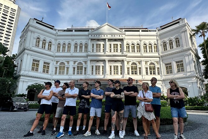 Singapore Food & Bike Tour - Downtown - Stop 2: Merlion Park for the iconic postcard shot