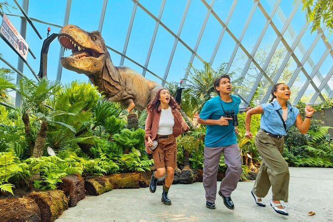 Singapore Gardens by the Bay & Jurassic World with Hotel Pick up - Flower Dome: Mediterranean plants and a Flower Field that changes